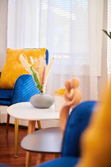 Cozy Apartment 1St 10Min Walk Downtown And City View 프로비던스 외부 사진