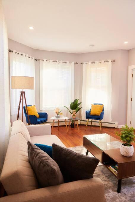 Cozy Apartment 1St 10Min Walk Downtown And City View 프로비던스 외부 사진