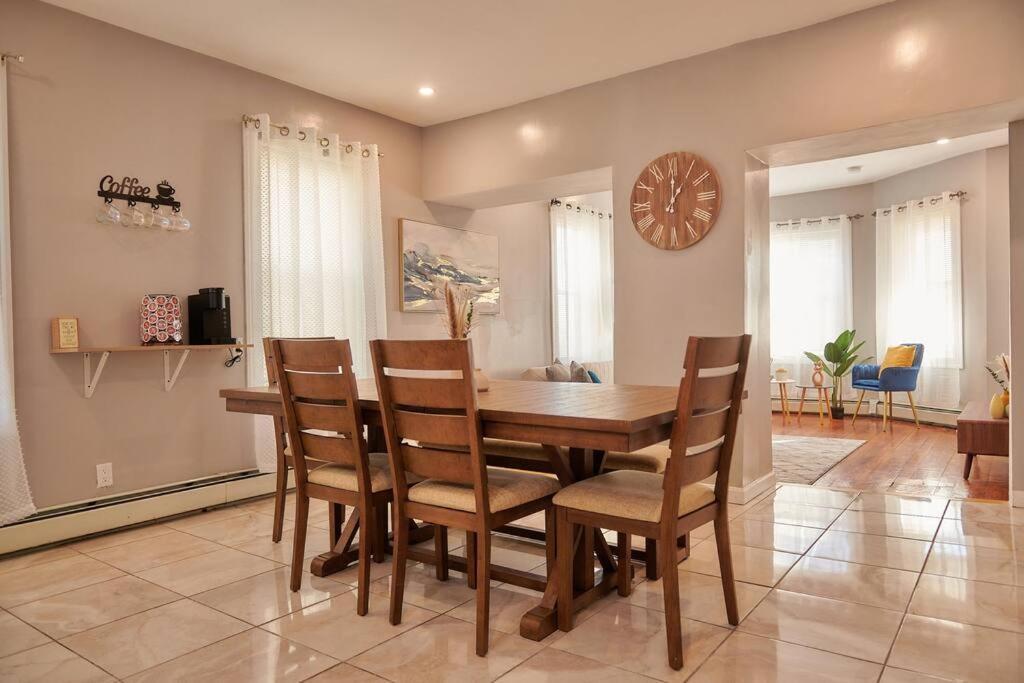 Cozy Apartment 1St 10Min Walk Downtown And City View 프로비던스 외부 사진