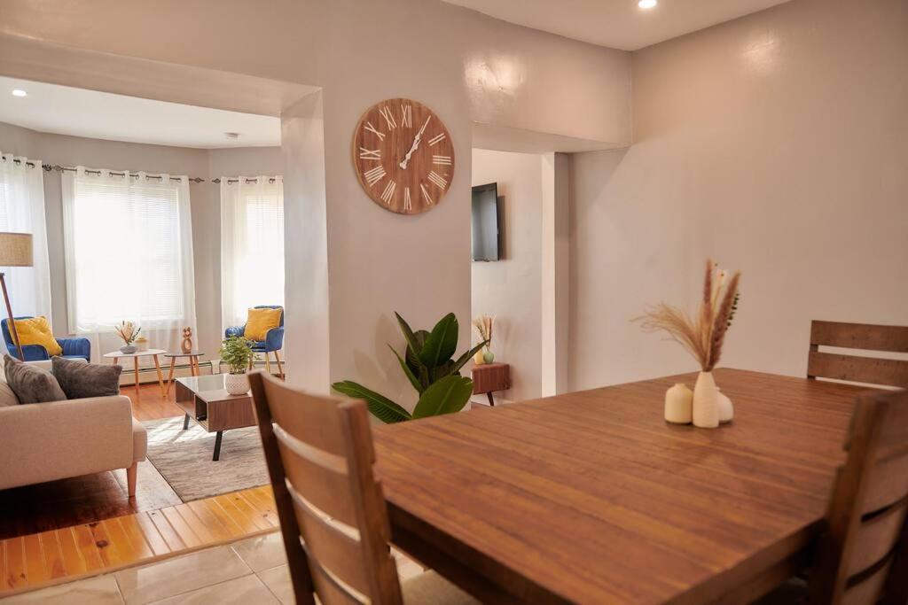 Cozy Apartment 1St 10Min Walk Downtown And City View 프로비던스 외부 사진