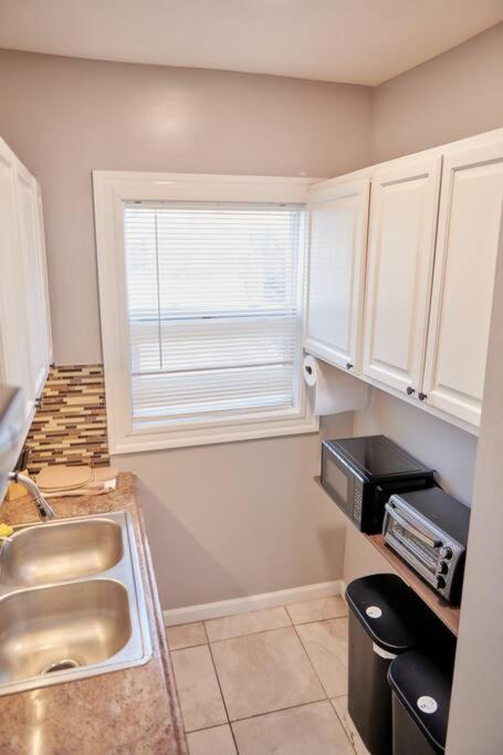 Cozy Apartment 1St 10Min Walk Downtown And City View 프로비던스 외부 사진
