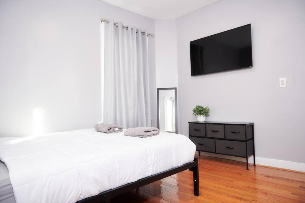 Cozy Apartment 1St 10Min Walk Downtown And City View 프로비던스 외부 사진
