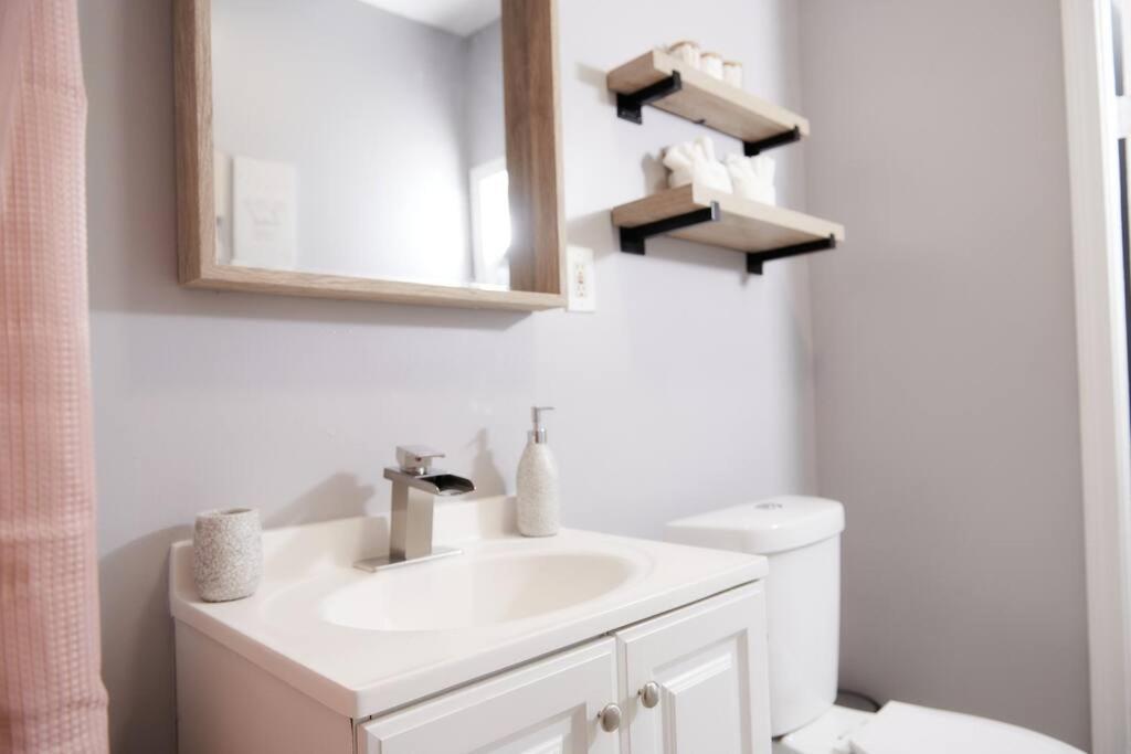 Cozy Apartment 1St 10Min Walk Downtown And City View 프로비던스 외부 사진